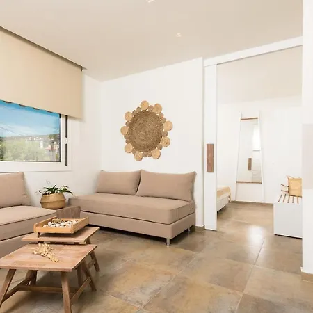 Konstantinou Deluxe *