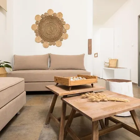 Konstantinou Deluxe * Skála Marión