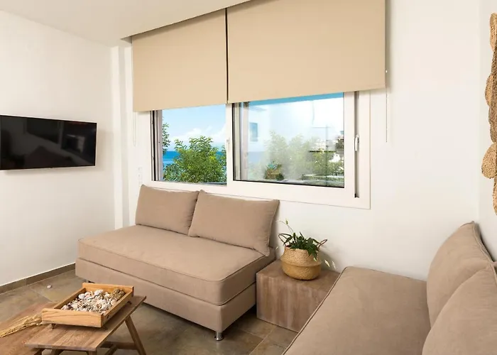 Konstantinou Deluxe Apartment