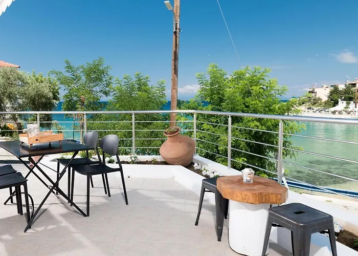 Konstantinou Deluxe Apartment *