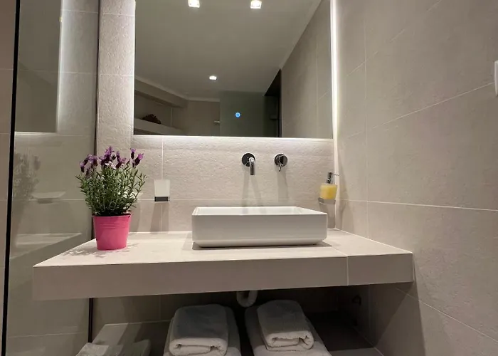 Konstantinou Deluxe Apartment *