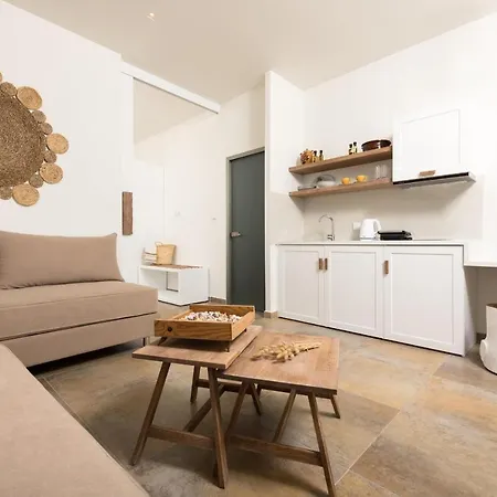 Konstantinou Deluxe Apartment