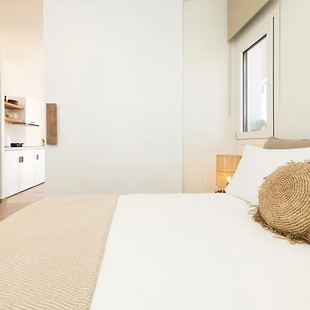 Konstantinou Deluxe Skala Marion