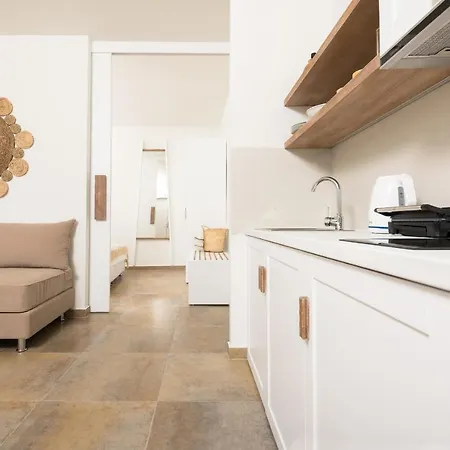 Konstantinou Deluxe Apartament *