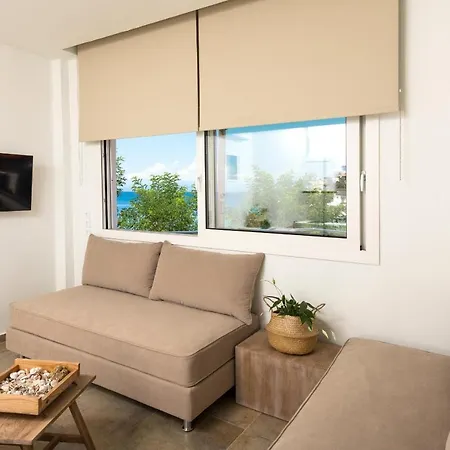 Konstantinou Deluxe Apartment