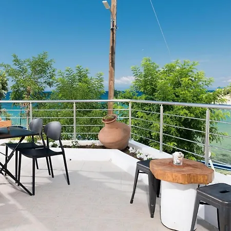 Konstantinou Deluxe Apartment *