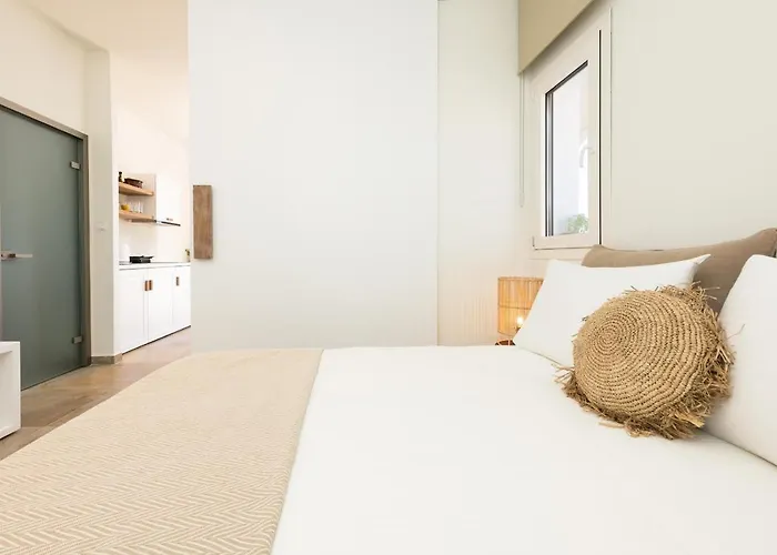 Konstantinou Deluxe Skala Marion