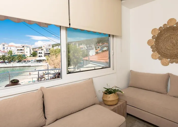 Konstantinou Deluxe Skala Marion