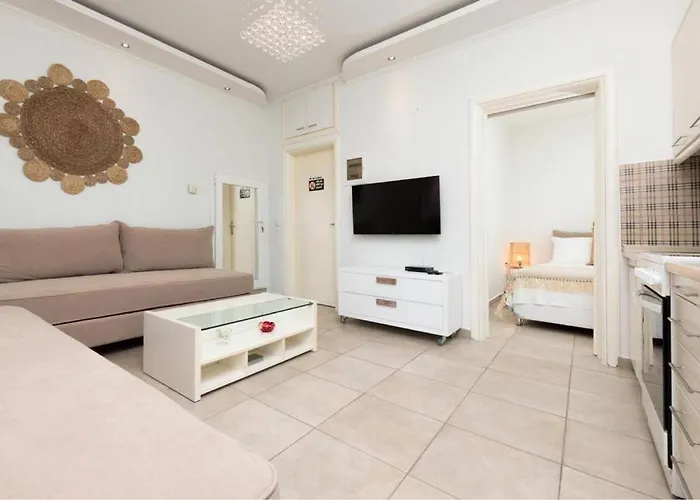 Konstantinou Deluxe Apartment *