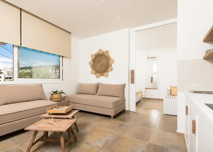 Konstantinou Deluxe *